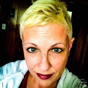 Meet your Posher, Catherine